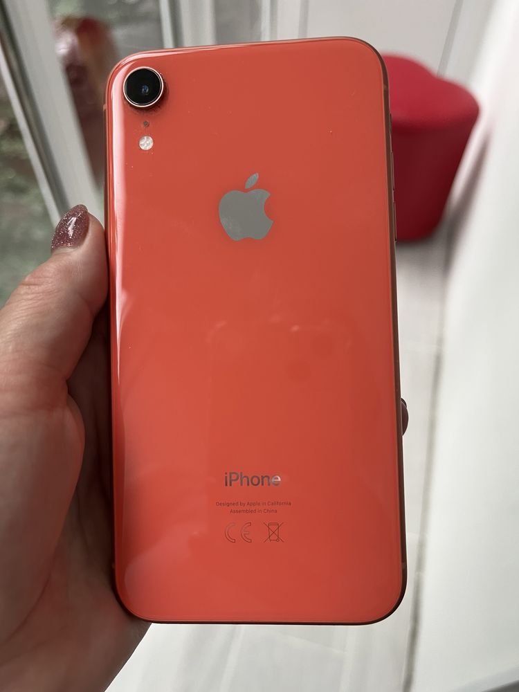 Продам Iphone XR 64g цвет коралловый