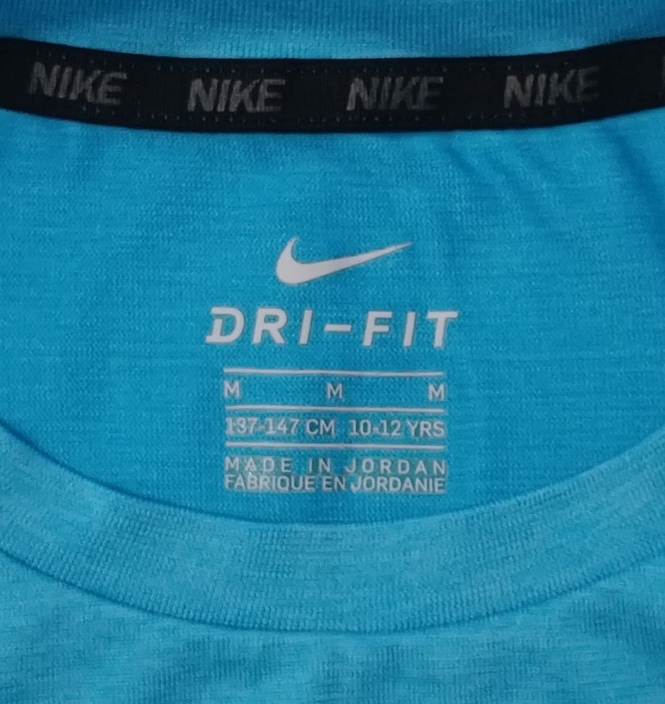 Nike DRI-FIT Breathe Tee оригинална тениска ръст 137-147см Найк спорт