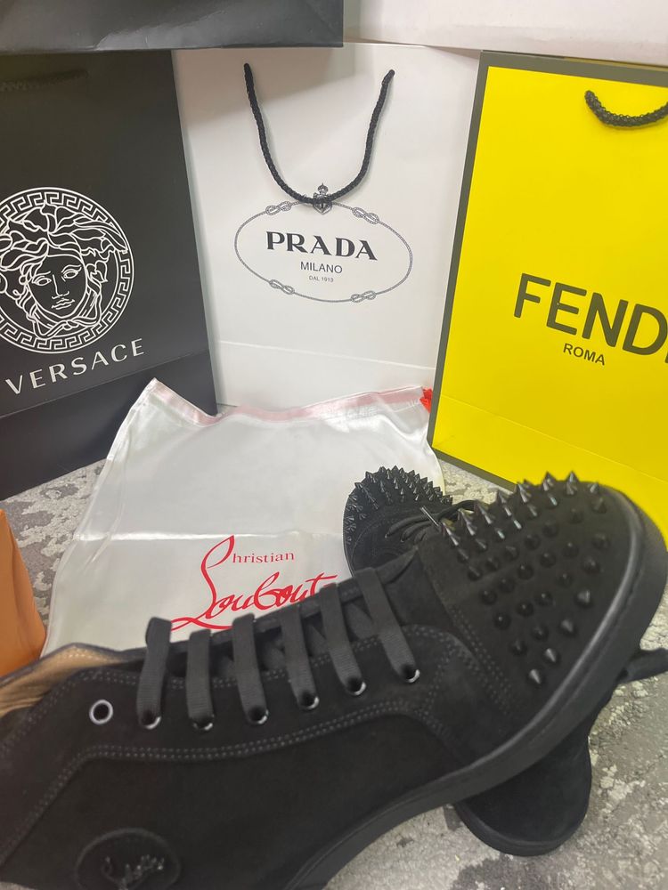 Ghete Louboutin  ! Poze REALE Piele naturala
