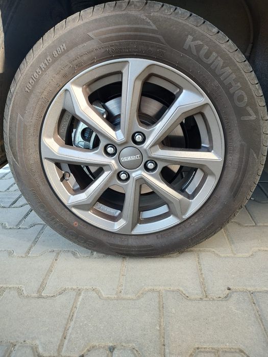 Kia Stonic 2024  18.000km