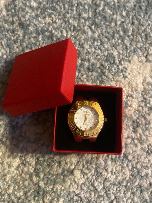 Дамски позлатен часовник Christina London  с диаманти