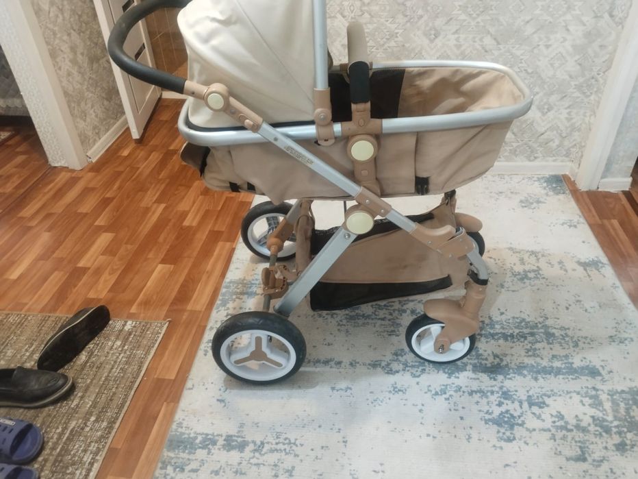 Продам детскую коляску