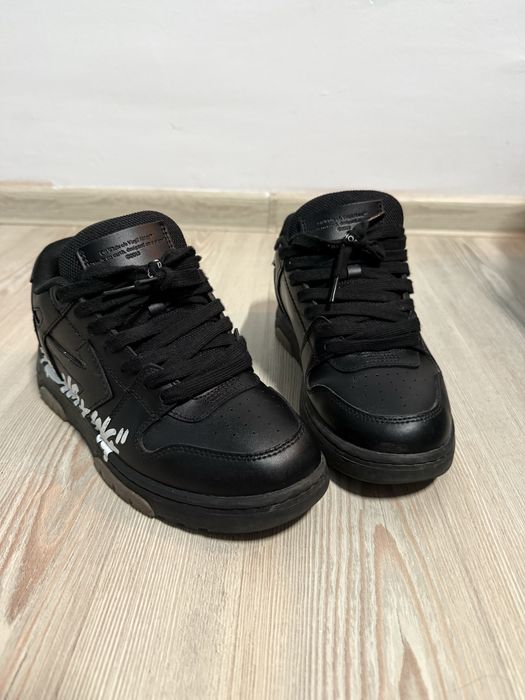 Off White out of office