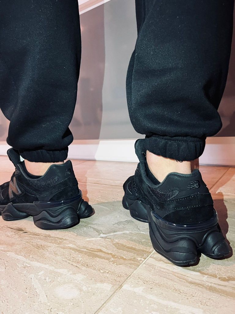 New Balance 9060 Black