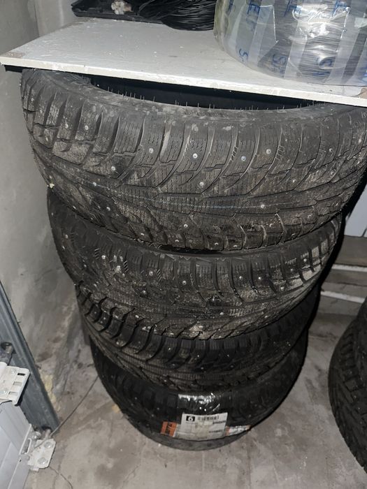 Продам новую резину зима с шипами R16