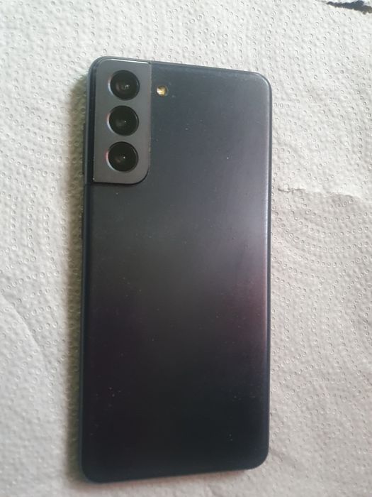 Samsung galaxi s21 5g fac si schimb cu yhunt titan muzic 22000 ultra