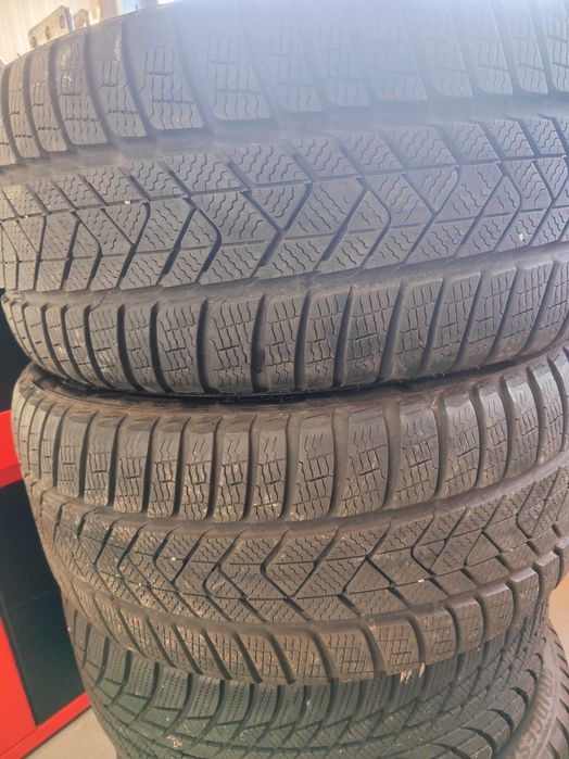 2бр. зимни гуми 255/35/19 Pirelli
