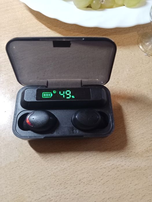 F 9 в идеальном состоянии. Родам цена 3500.