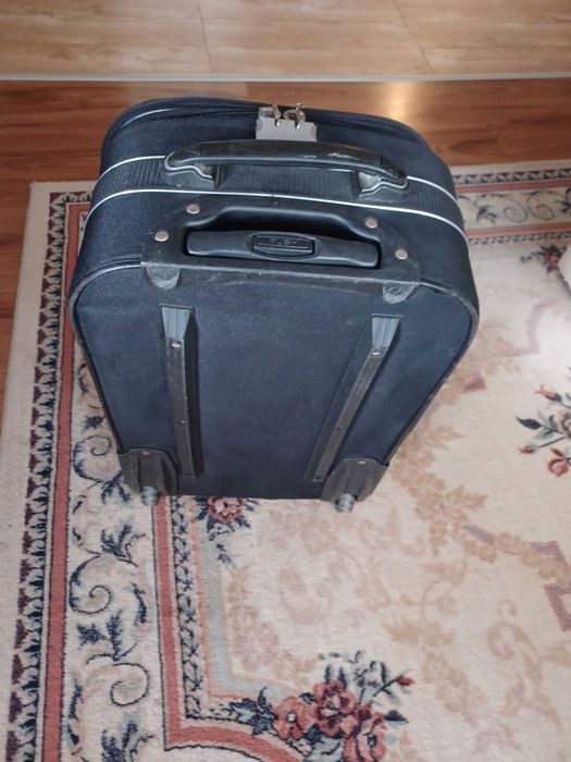 Куфар за път на колела