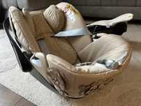 Комплект стол за кола Cloud Z i-size и база Base Z с Isofix