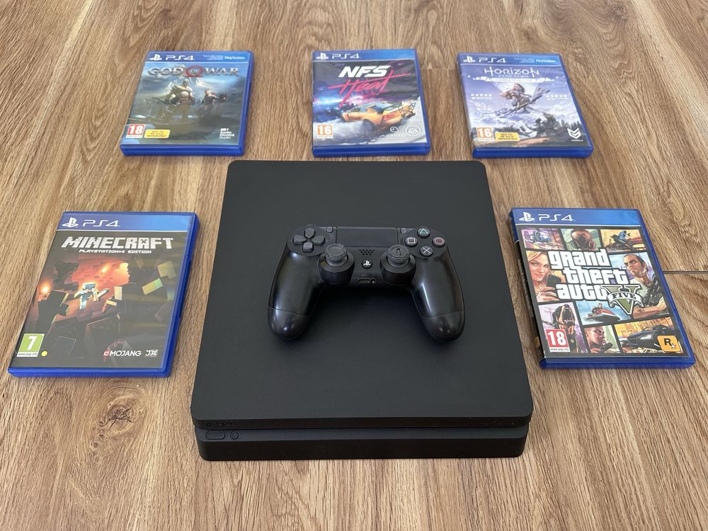 PlayStation 4 с 2 Джойстика | 16 ИГРИ | ПЕРФЕКТНО СЪСТОЯНИЕ