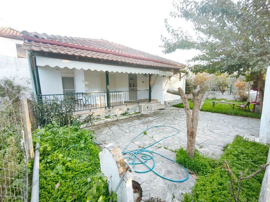 Продава къща 62 м2 с двор 229 м2 в кв. Ривиера, Аспровалта, Гърция