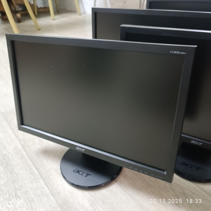 Продам монитор ACER V193HQV