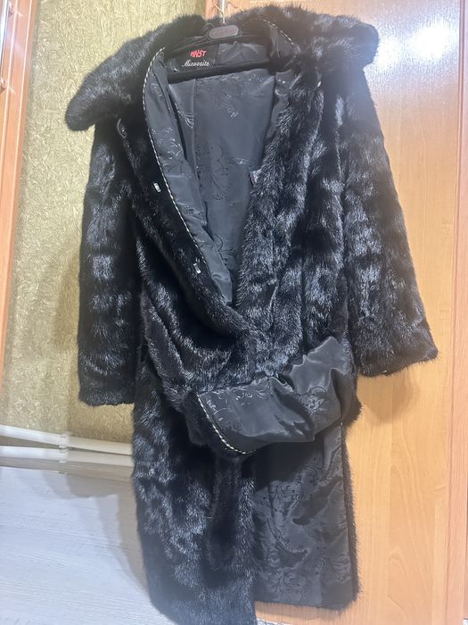 Шуба норковая, в отличном состоянии, легкая