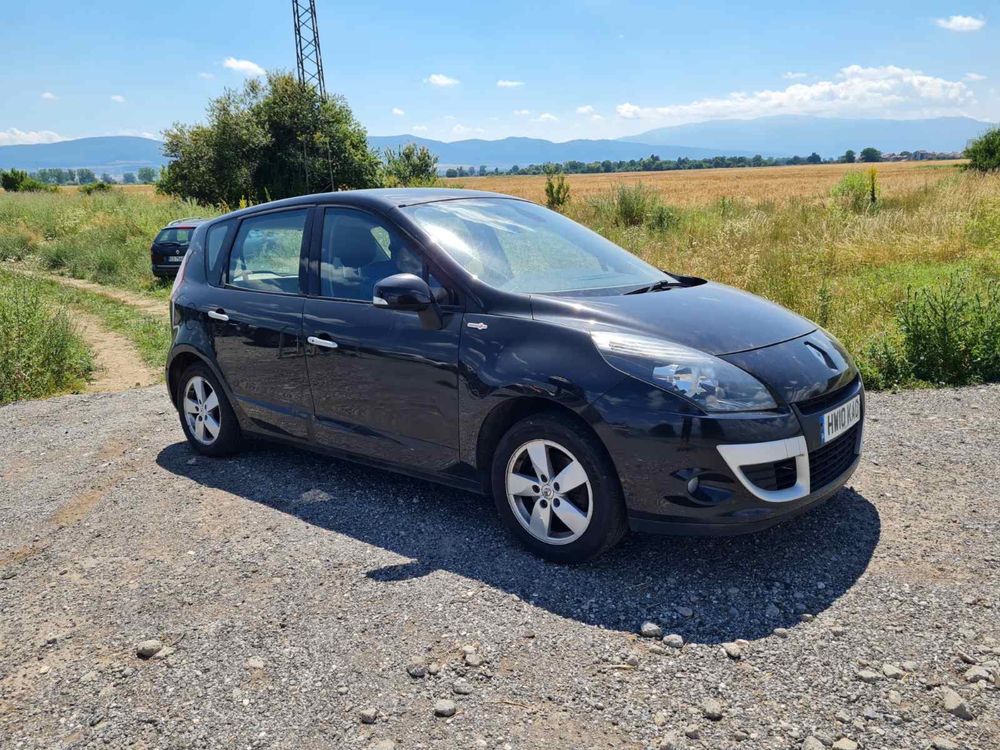 За части Renault Scenik 1.6 2011 година.