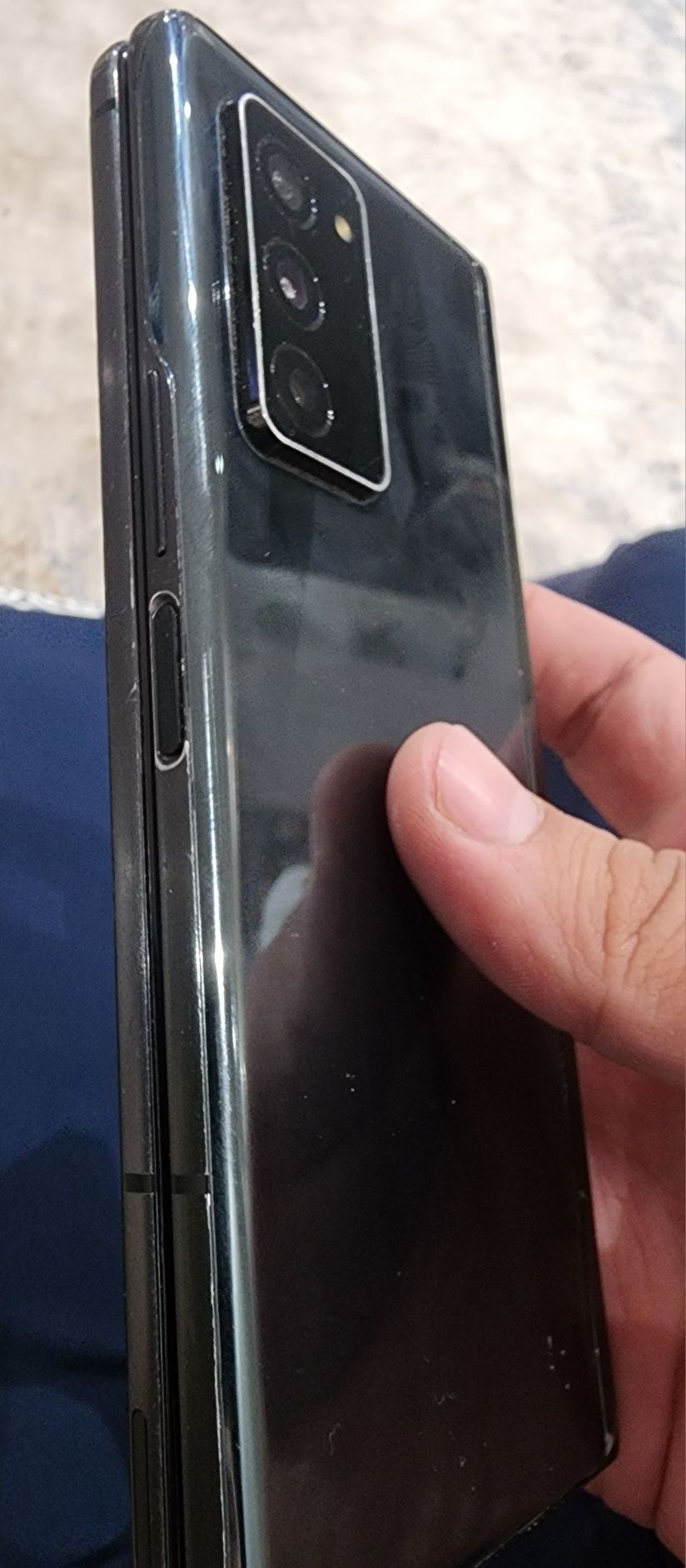 Samsung z fold 2