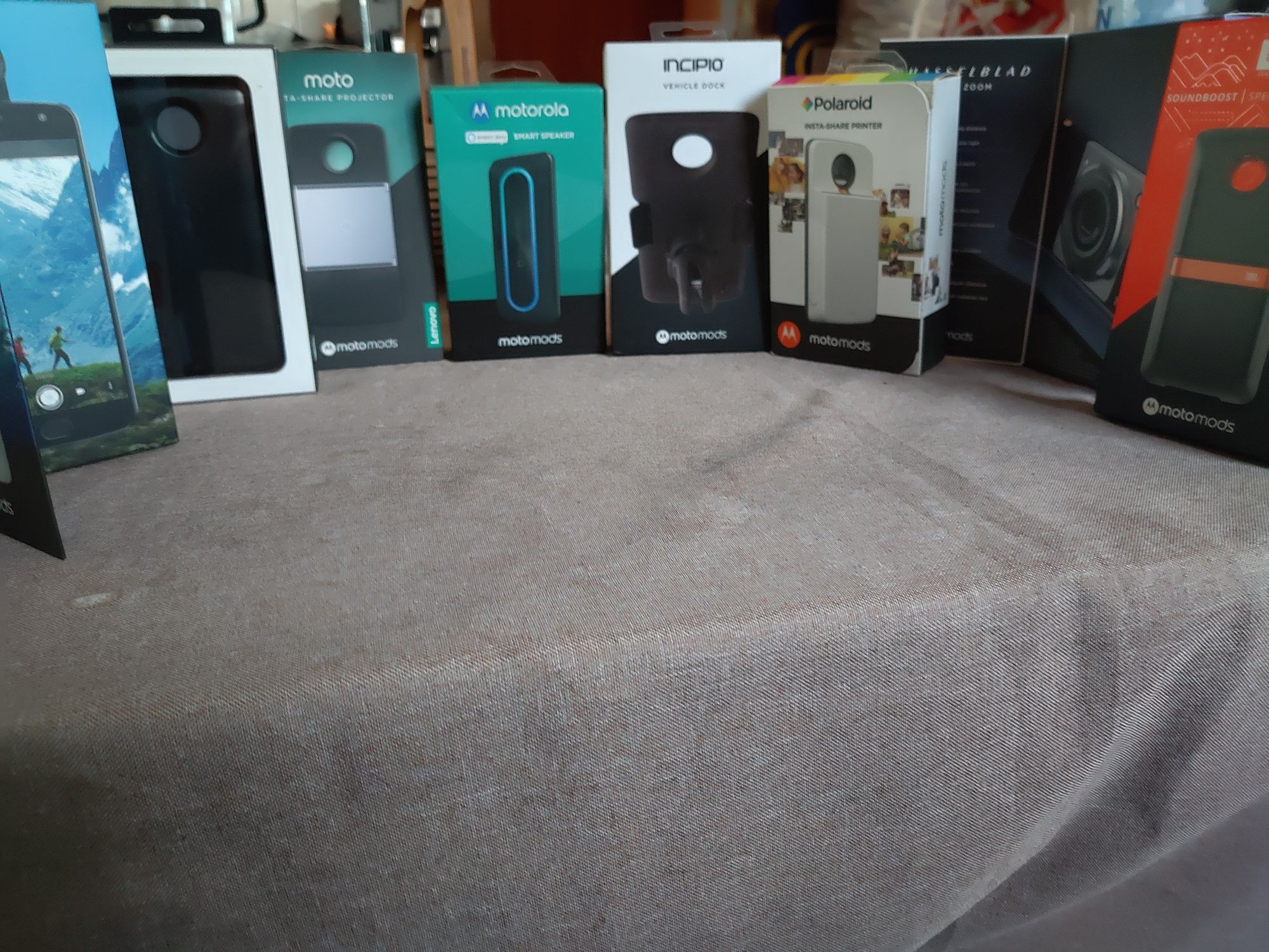 Moto Z Play,Moto Z2 Play,Z3 play, moto mods ultimate full pack.