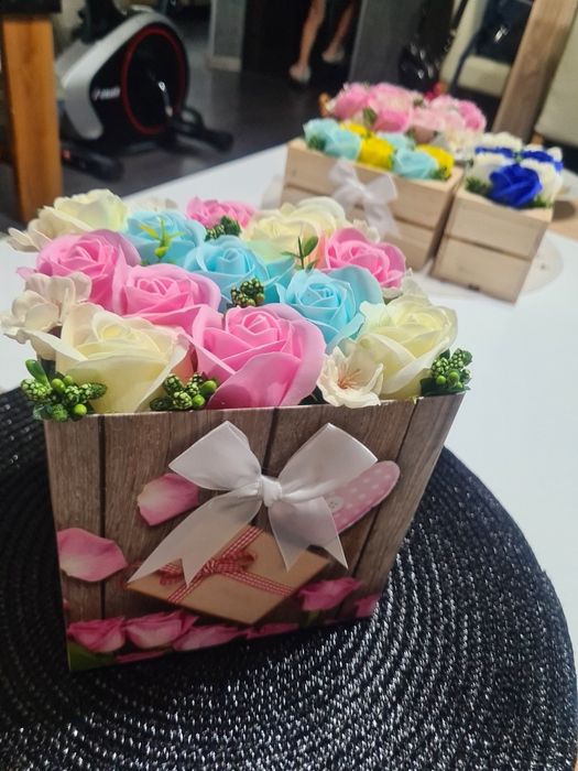 Ароматни кутии с неувяхващи рози