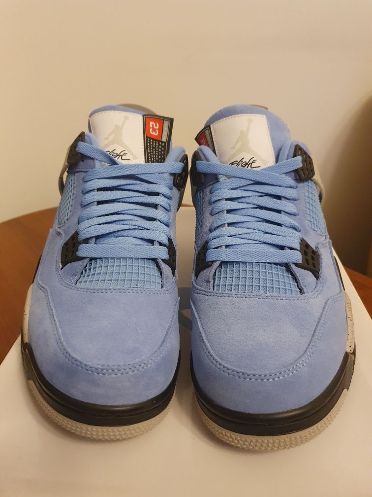 Air Jordan 4 University Blue