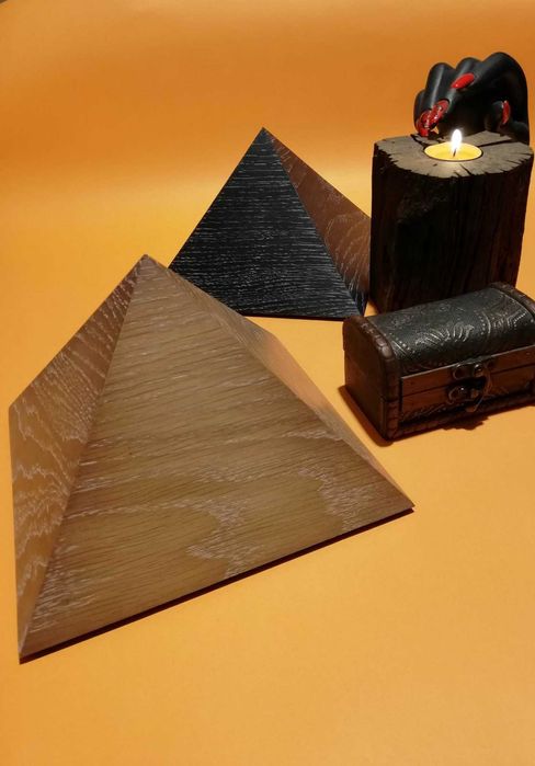 Енергийна Пирамида от дърво