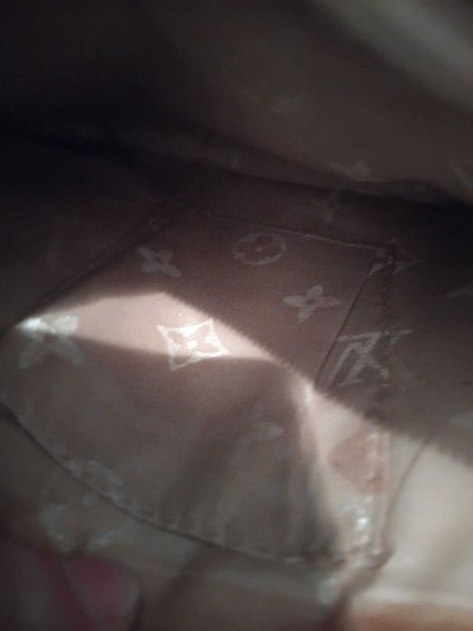 Geanta Louis Vuitton