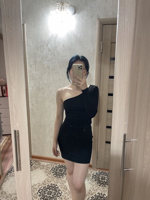 Черные платья и двойка