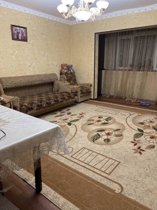 Продаю квартиру в Мирза Улугбекском районе Паркентский 3х комнат 72 м2