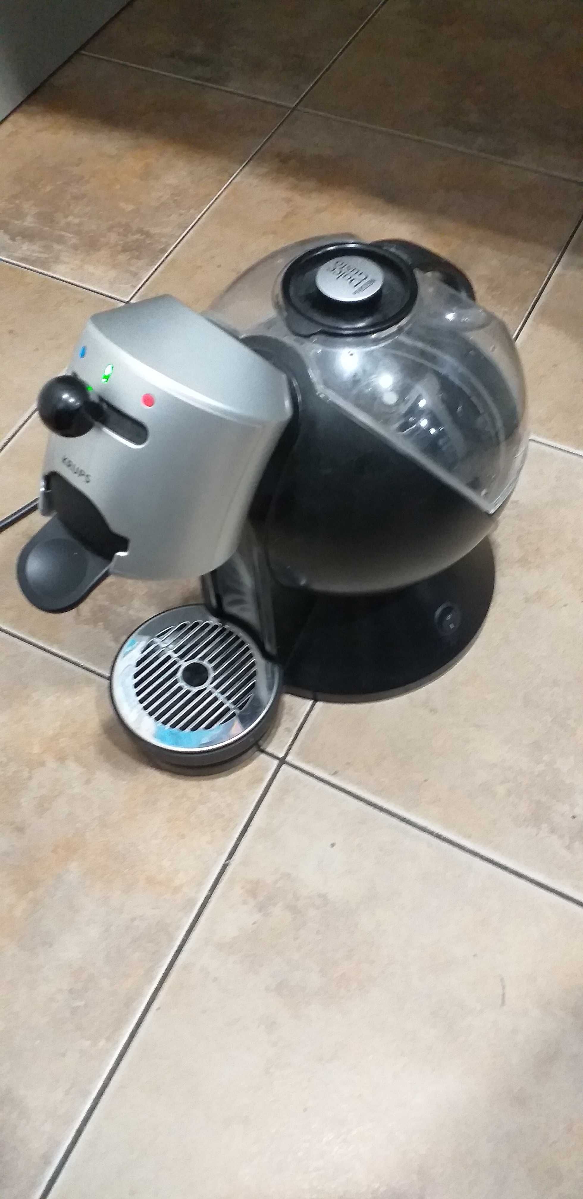 Cafetiera nescaffe dolce gusto defectă reparat sau pentru piese