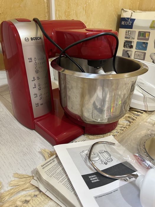 Настольный миксер от Бош.