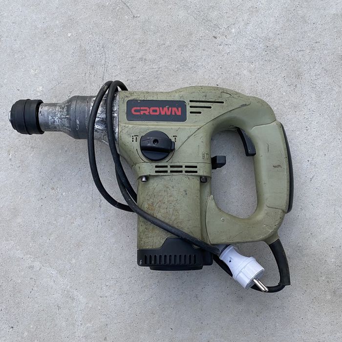 CROWN 850W перфоратор продам