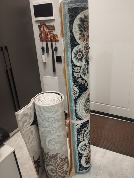 Продам ковры новые