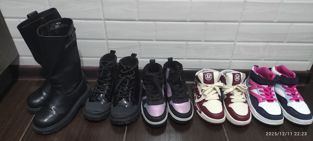 Ботинки и сапоги для девочки  31 - 32 размера