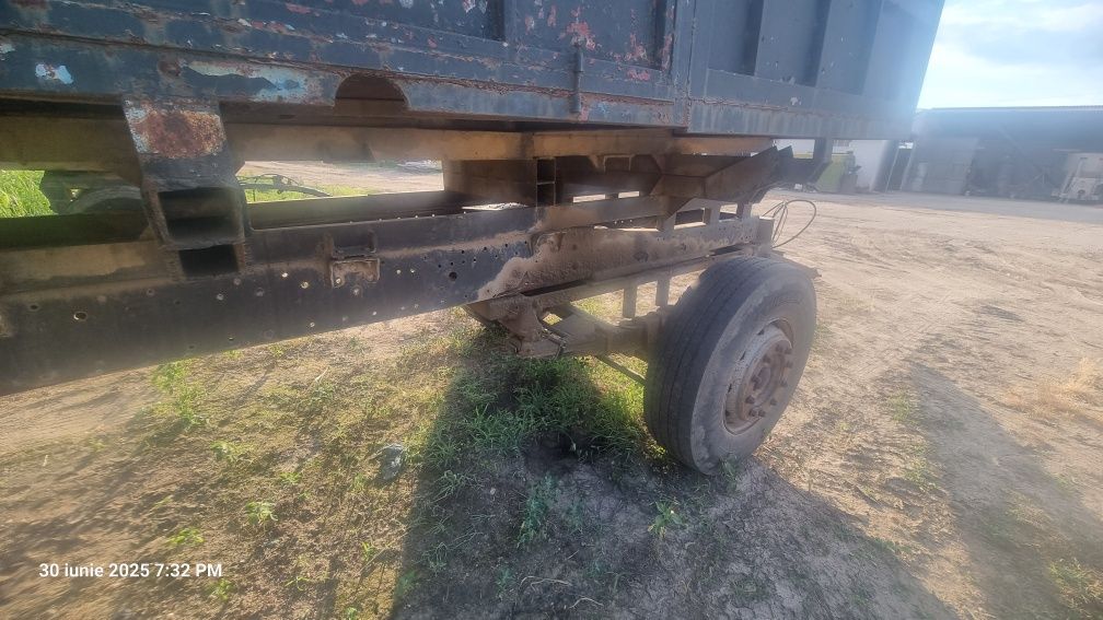 Remorca agricolă