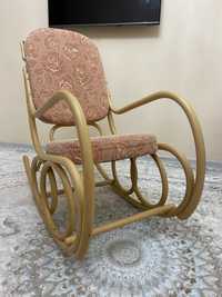 Кресло качалка чешской мебельной фабрики Ton