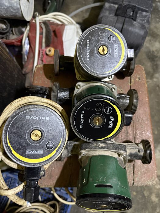 Pompe centrala evosta 3 DAB  la numar 3 bucati si una DAB evosta 2