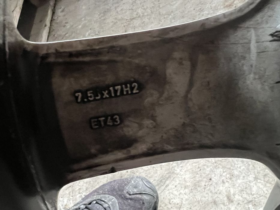 Джанти с гуми 17 Ауди