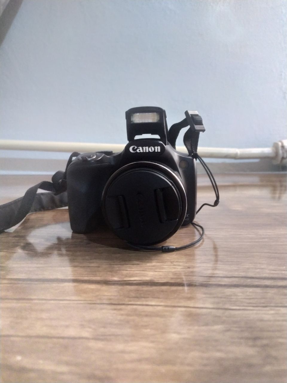 Продам зеркальный фотоаппарат canon sx520