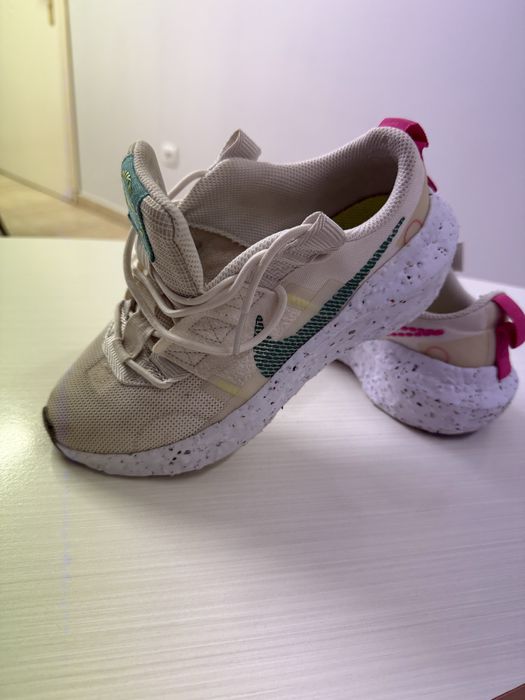 NIKE 36 paзмер,22.5см,дамски,детски маратонки