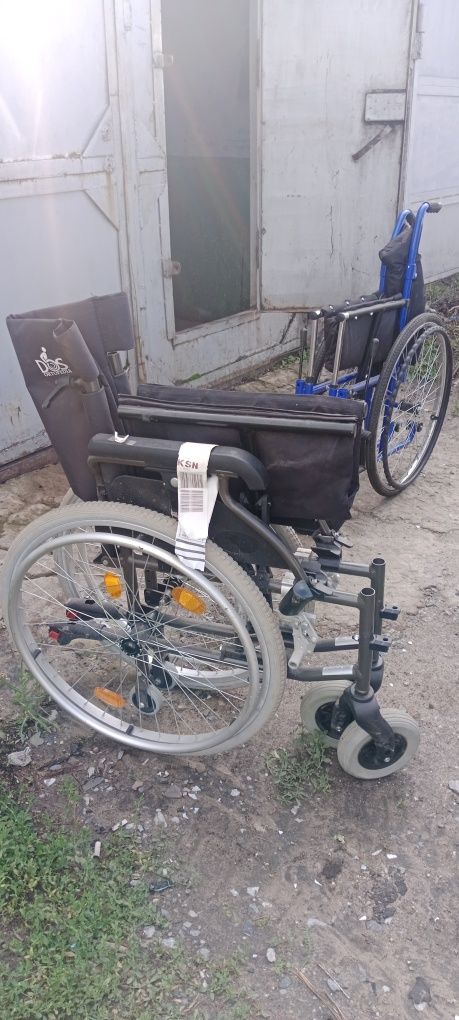 Продам инвалидную коляску