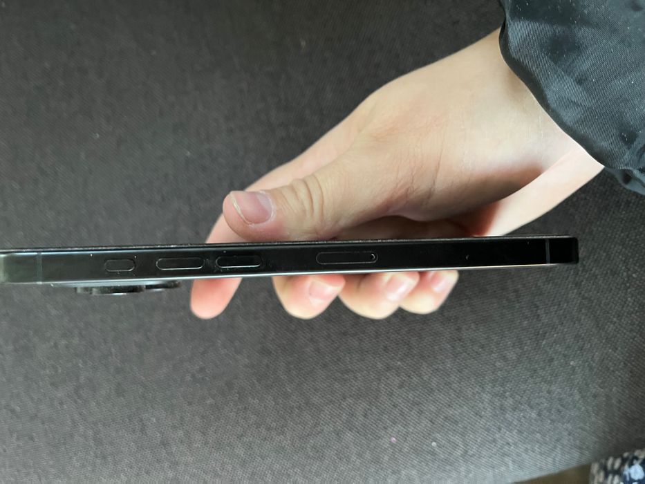 Vând urgent 16 pro Max , îl vând pentru ca vreau să îmi iau 17