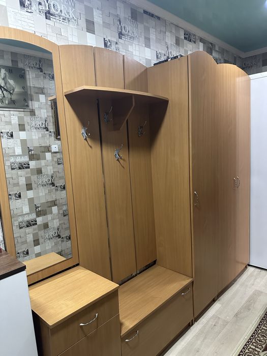 Шкаф на прихожий