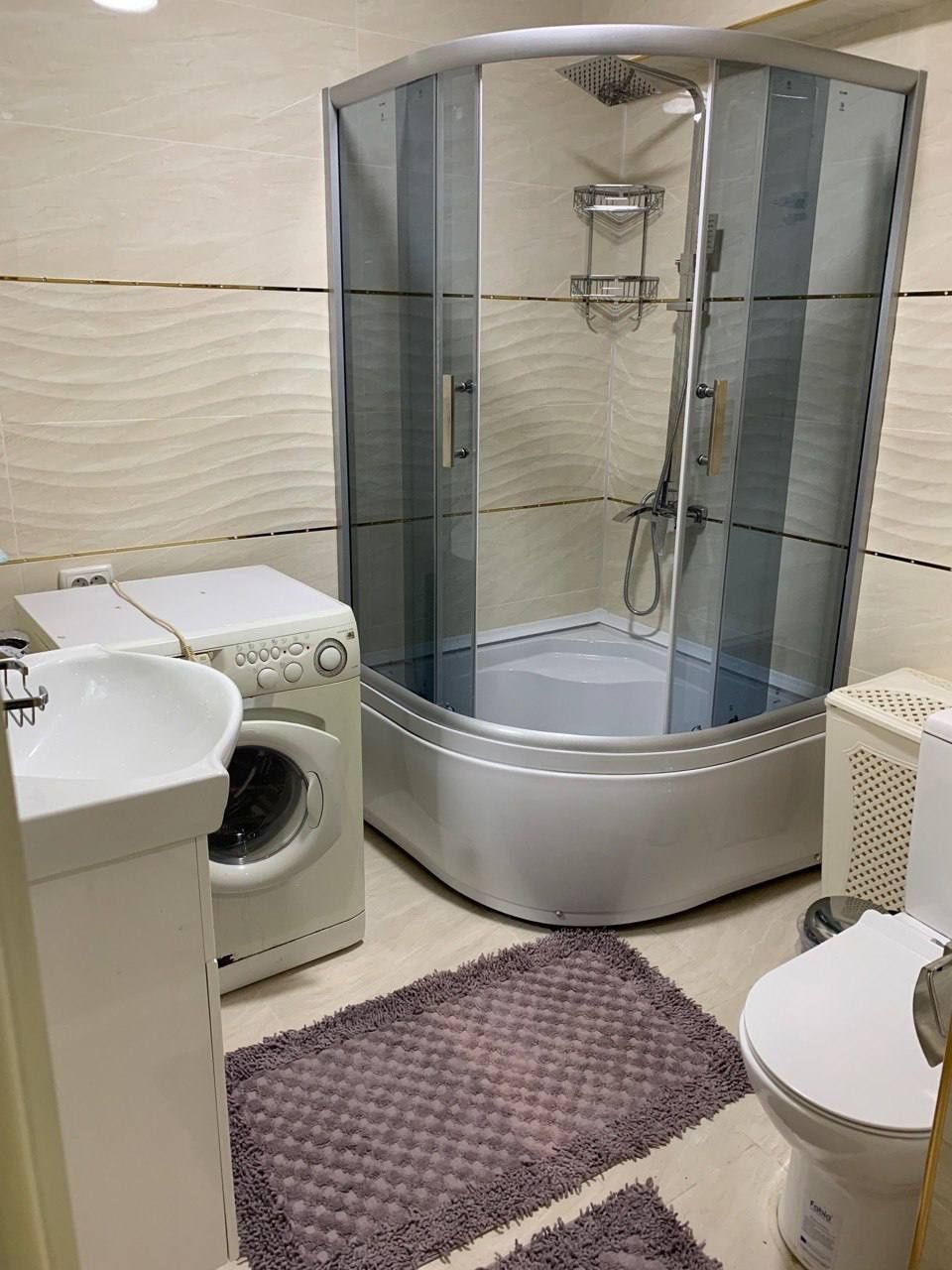 Сдается 3х ком квартира на ЦУМ Ц-7, ор-р: 110 школа, 103 м²