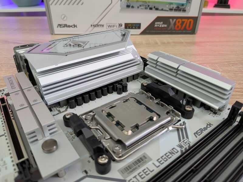 Kit AM5 Ryzen 7600X+X870 Steel Legend+1TB SSD M.2 NVMe