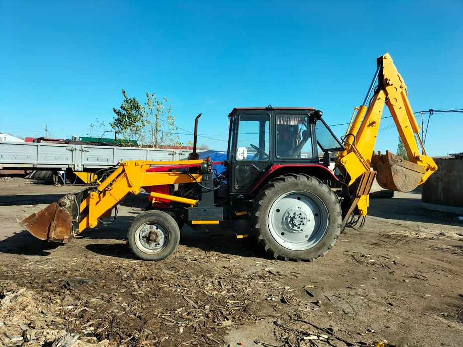 Заказ, услуги, аренда Экскаватор погрузчик