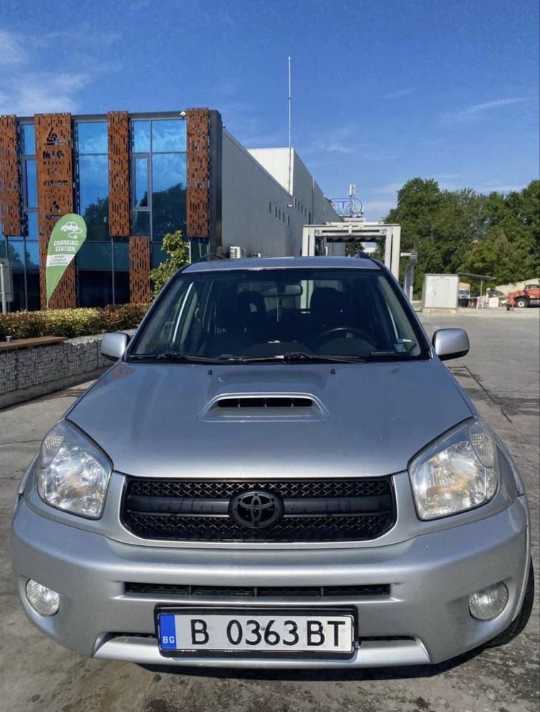 Продавам Toyota rav 4 2004