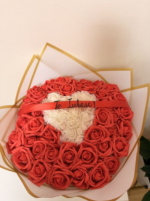 Aranjament trandafiri spuma