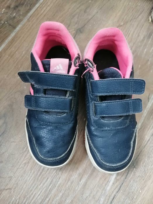 Маратонки адидас