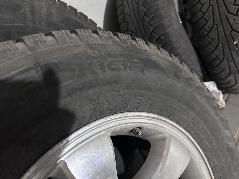 Продам шины с дисками