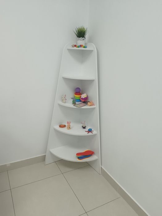 Продается полка уголок