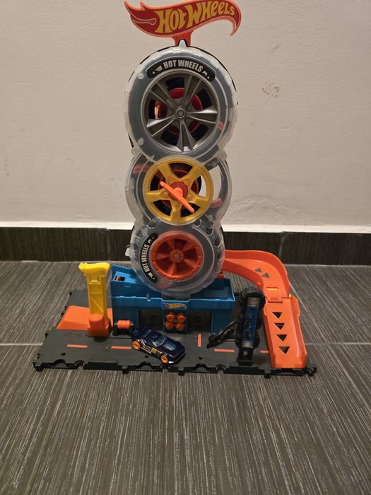 Vulcanizare Hot Wheels